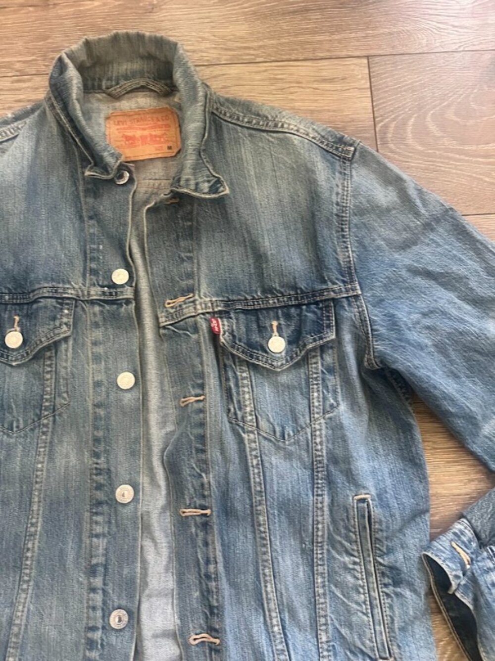 Levi's Blue Front Pocket Denim Jean Jacket Size Medium - Picture 3 of 16